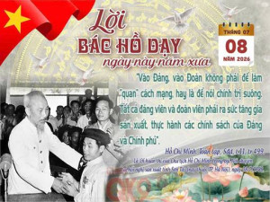 Cán bộ, công chức phường Đồng Xoài học tập và làm theo lời...