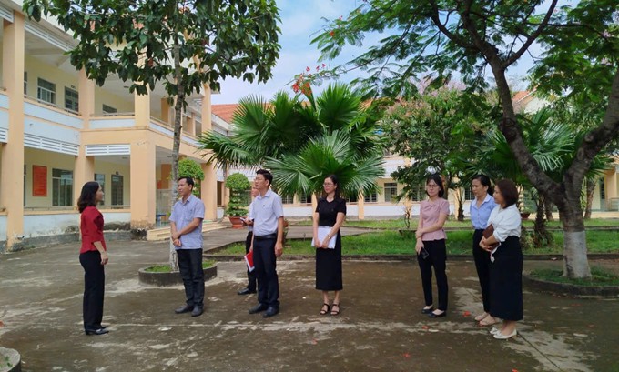 kiem tra truong hoc 1