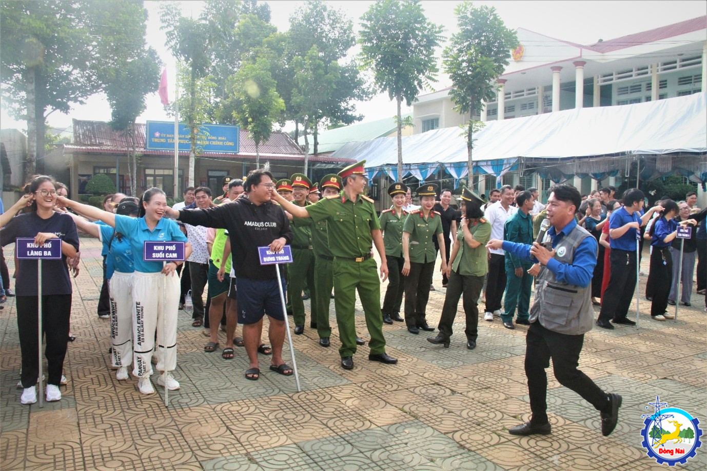 ngay hoi toan dan bv an tq 4